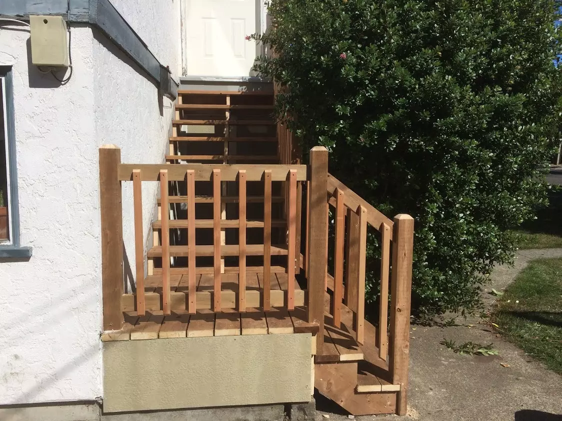 Deck stairs