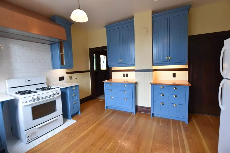Howe st kitchen